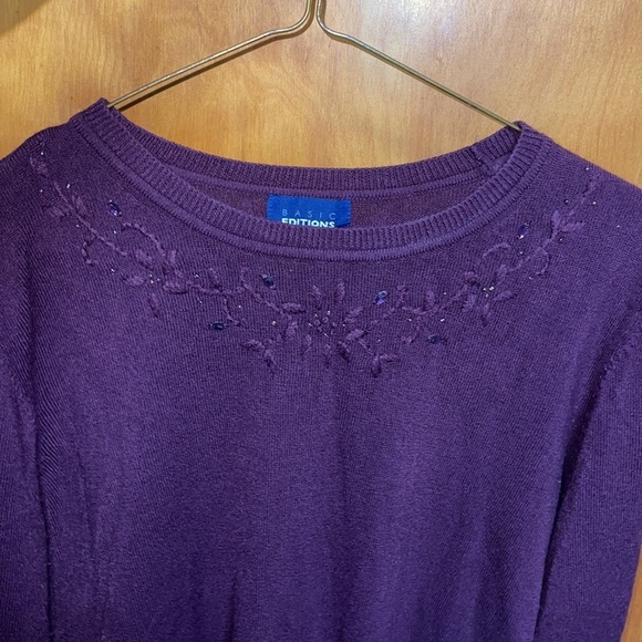 Basic Editions Sweater Embroidered Neckline - Picture 2 of 4